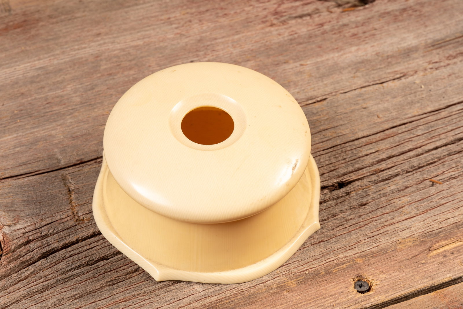 Ivaleur -Ivorine- Celluloid Hair Saver by Royalton: **NOTE: Any shipping quotes provided on this screen or on your Live Auctioneers invoice are provided by Live Auctioneers. In-house shipping is available on all lots. For in-house shipping quotes, plea