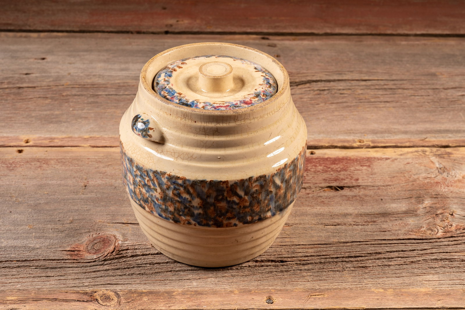 Mid-Century Spongeware Cookie Jar with Lid: **NOTE: Any shipping quotes provided on this screen or on your Live Auctioneers invoice are provided by Live Auctioneers. In-house shipping is available on all lots. For in-house shipping quotes, plea