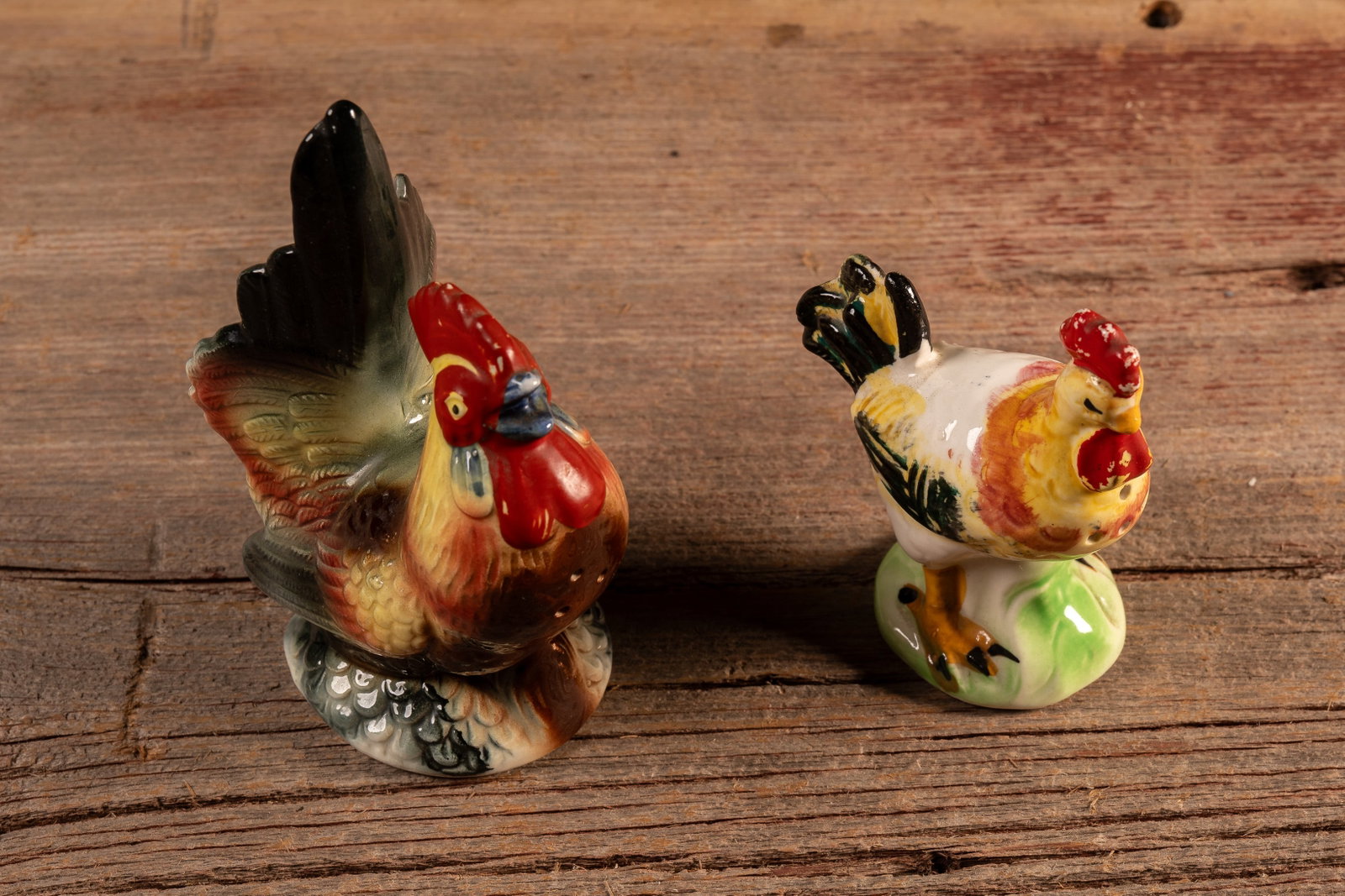 Hand-Painted Rooster and Hen Salt and Pepper Pots: **NOTE: Any shipping quotes provided on this screen or on your Live Auctioneers invoice are provided by Live Auctioneers. In-house shipping is available on all lots. For in-house shipping quotes, plea