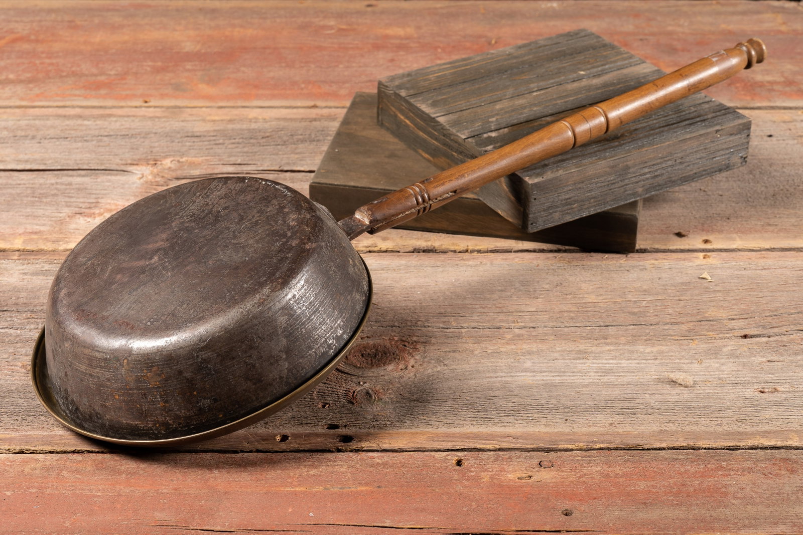 Long-Handled Pierced Brass Bed Warming Pan - 6