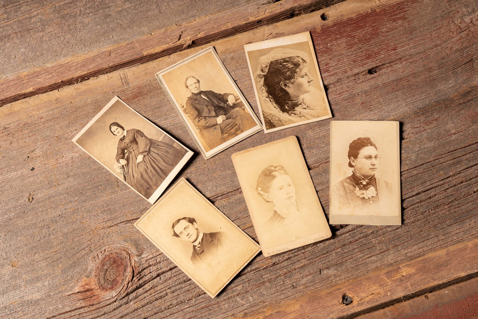 Lot of 6 Victorian Carte de Visite Portraits: **NOTE: Any shipping quotes provided on this screen or on your Live Auctioneers invoice are provided by Live Auctioneers. In-house shipping is available on all lots. For in-house shipping quotes, plea