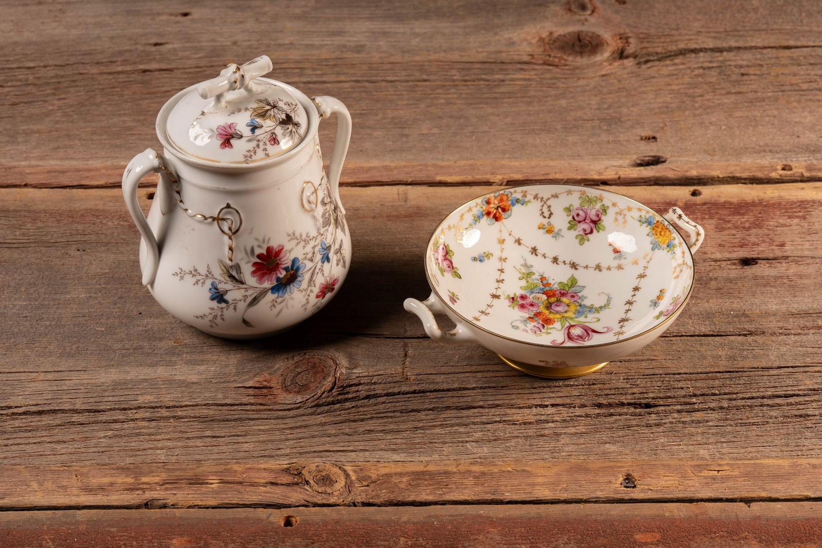 Porcelain Bowl and Lidded Jar: **NOTE: Any shipping quotes provided on this screen or on your Live Auctioneers invoice are provided by Live Auctioneers. In-house shipping is available on all lots. For in-house shipping quotes, plea