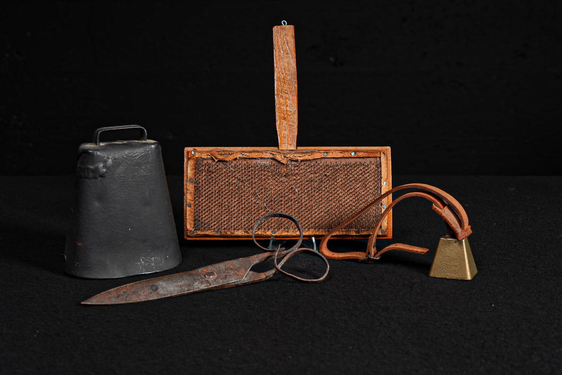 Lot of Four Turn-of-the-Century Livestock Tools: **NOTE: Any shipping quotes provided on this screen or on your Live Auctioneers invoice are provided by Live Auctioneers. In-house shipping is available on all lots. For in-house shipping quotes, plea