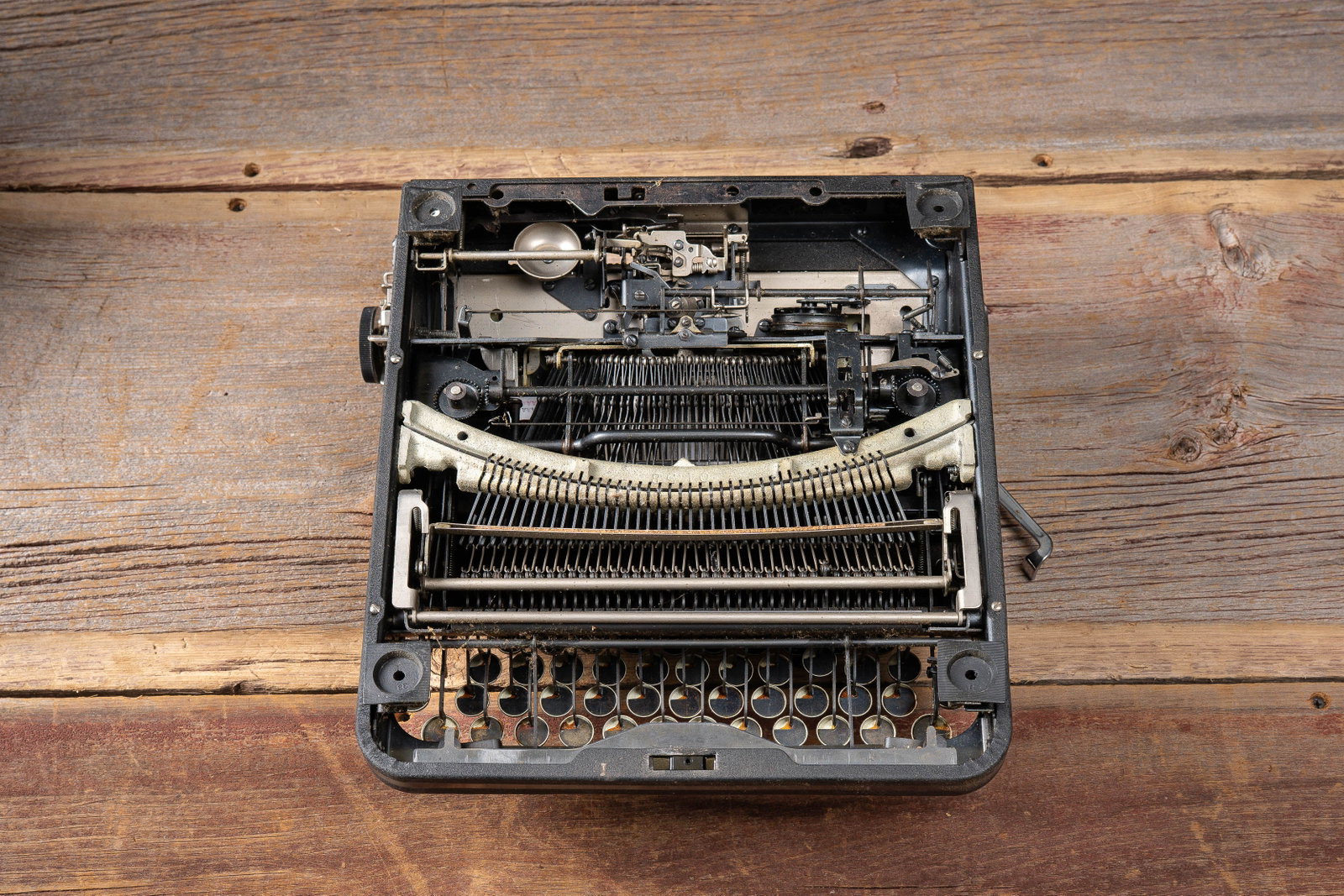 Smith Corona Clipper Typewriter with Case - 7