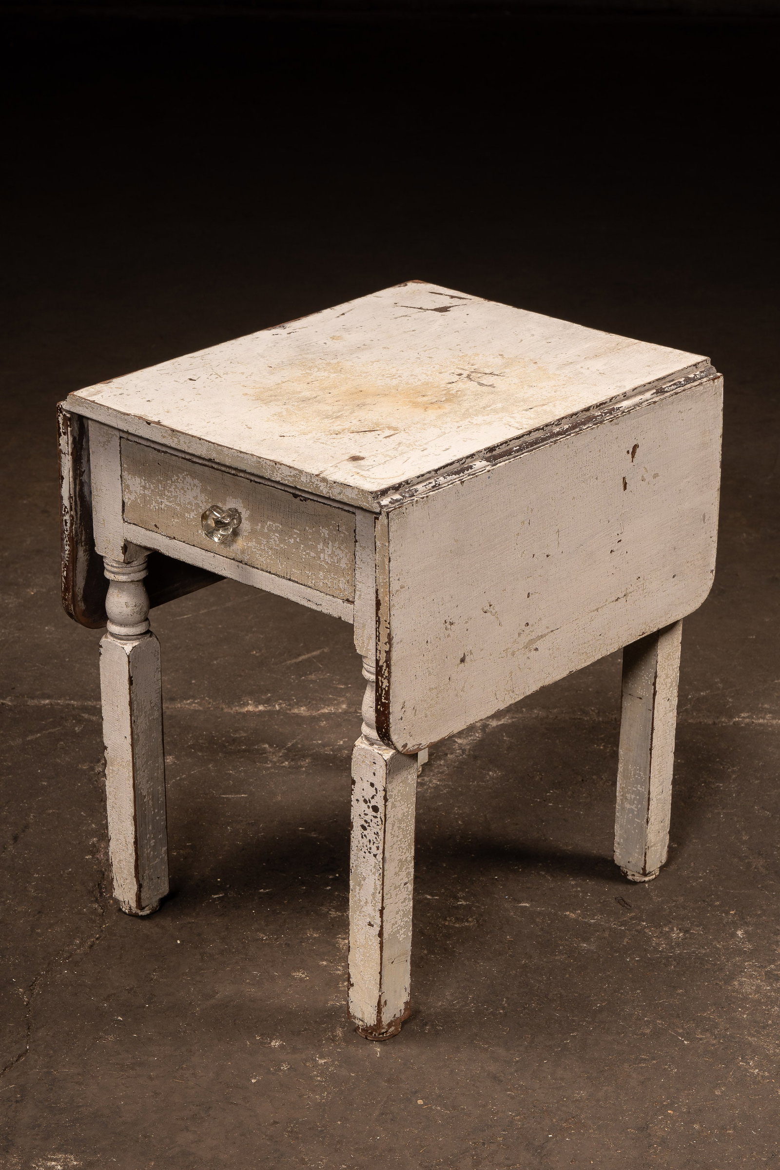 Chippy Folding Leaf Table in White: **NOTE: Any shipping quotes provided on this screen or on your Live Auctioneers invoice are provided by Live Auctioneers. In-house shipping is available on all lots. For in-house shipping quotes, plea