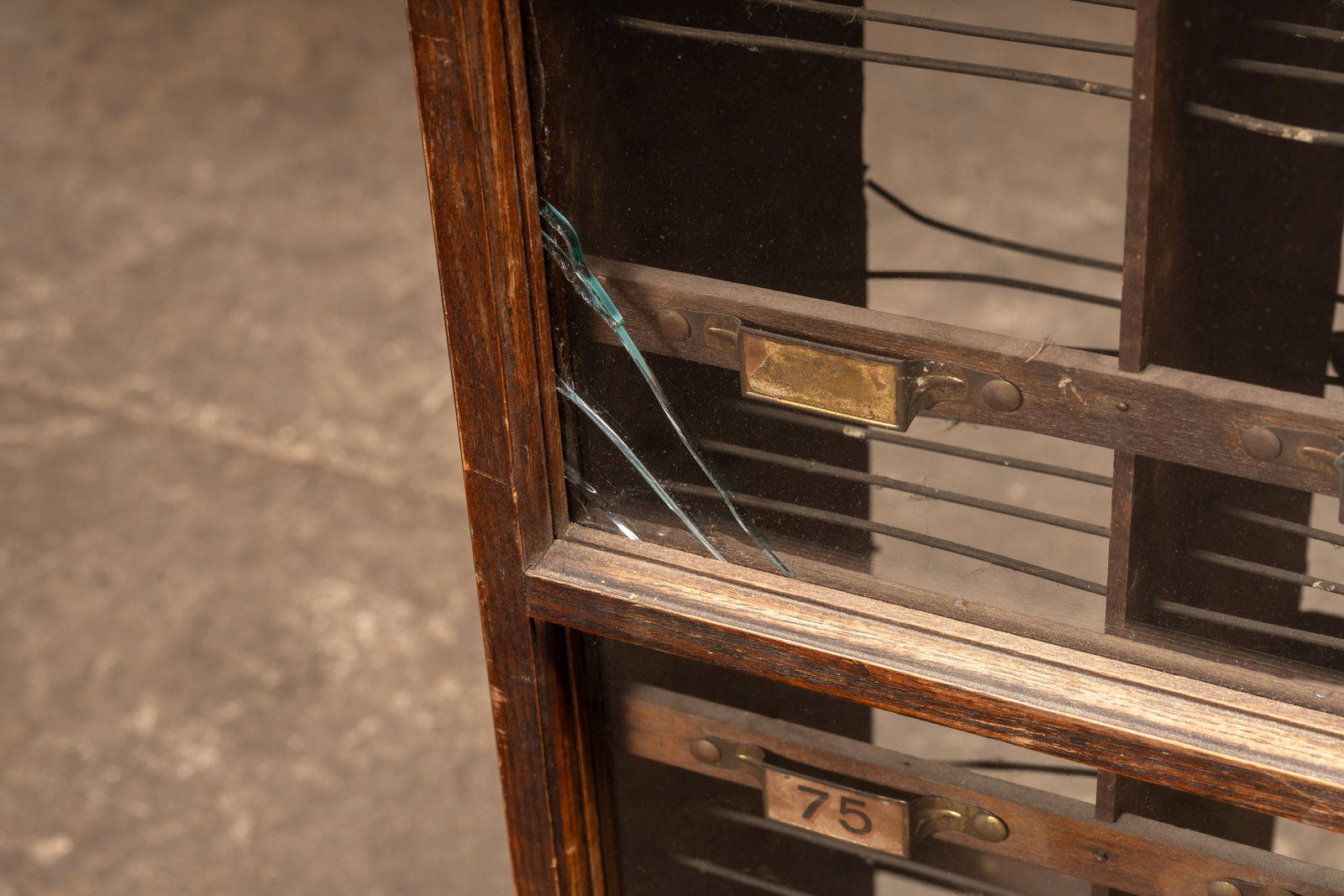General Store Wire Rack Display Case - 13