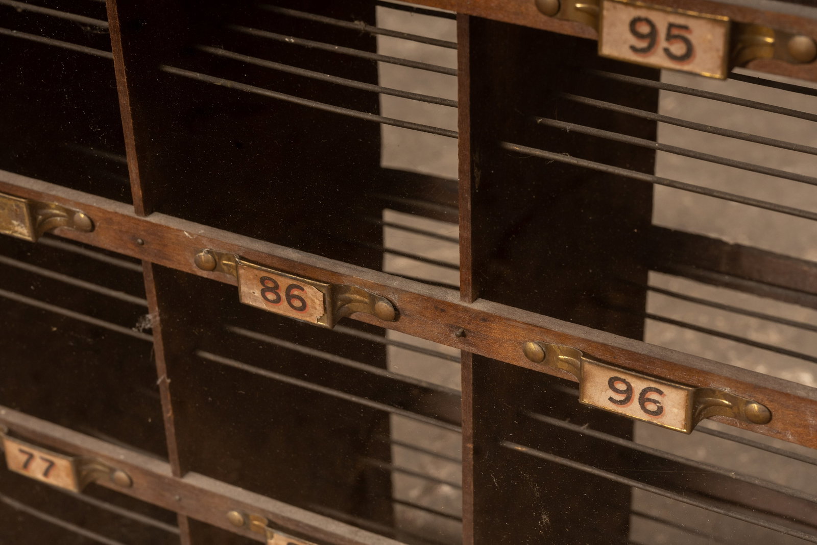 General Store Wire Rack Display Case - 16
