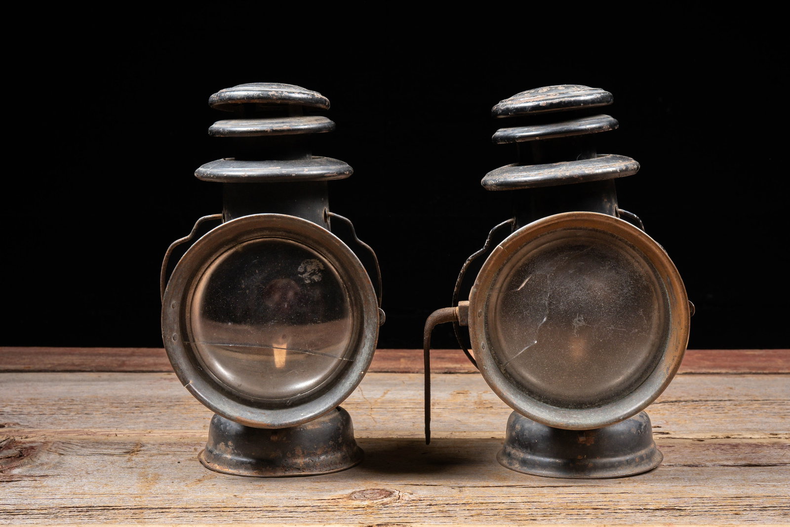 Dietz Vesta Railroad Night Drivers Friend Lanterns: **NOTE: Any shipping quotes provided on this screen or on your Live Auctioneers invoice are provided by Live Auctioneers. In-house shipping is available on all lots. For in-house shipping quotes,