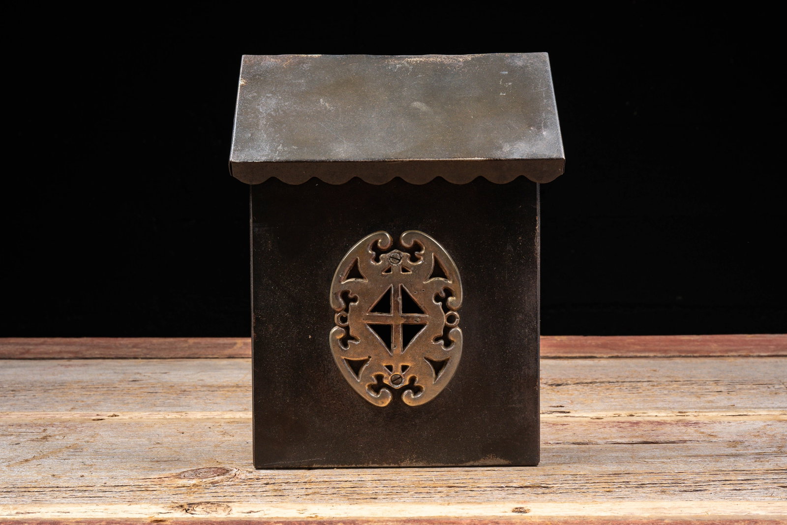 Mid 20th C Decorative Wall Mount Metal Mailbox: **NOTE: Any shipping quotes provided on this screen or on your Live Auctioneers invoice are provided by Live Auctioneers. In-house shipping is available on all lots. For in-house shipping quotes, plea