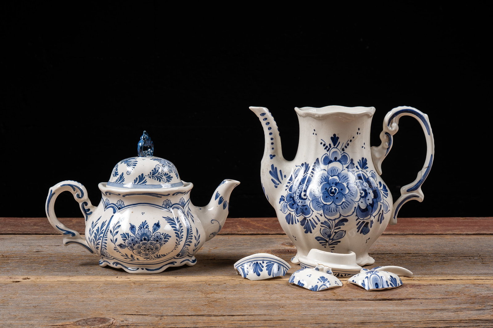 Blue White Delft Style Tea Set (1 of 8)