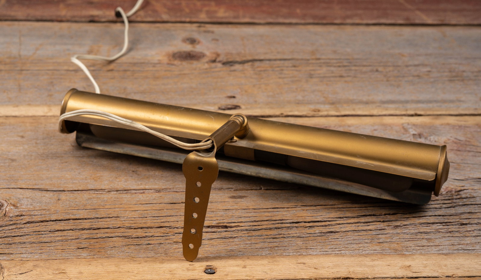 Adjustable Brass Picture Light - 4