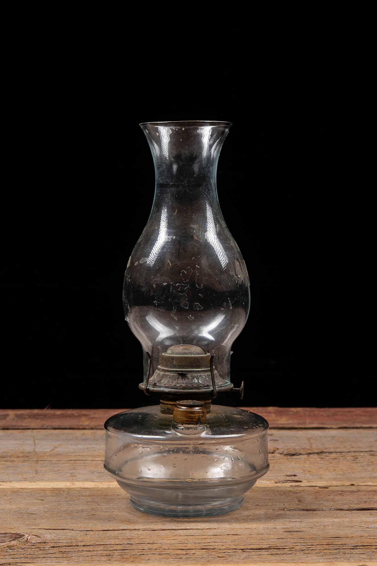 Clear Glass Kerosene Lamp (1 of 10)