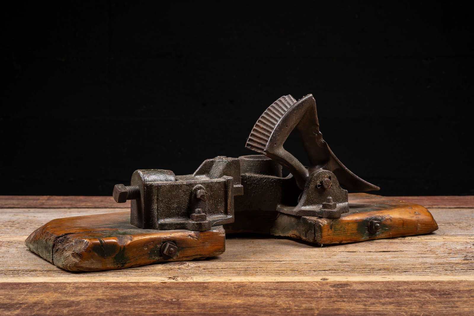 Antique Well Pump Pipe Puller Tool - 2