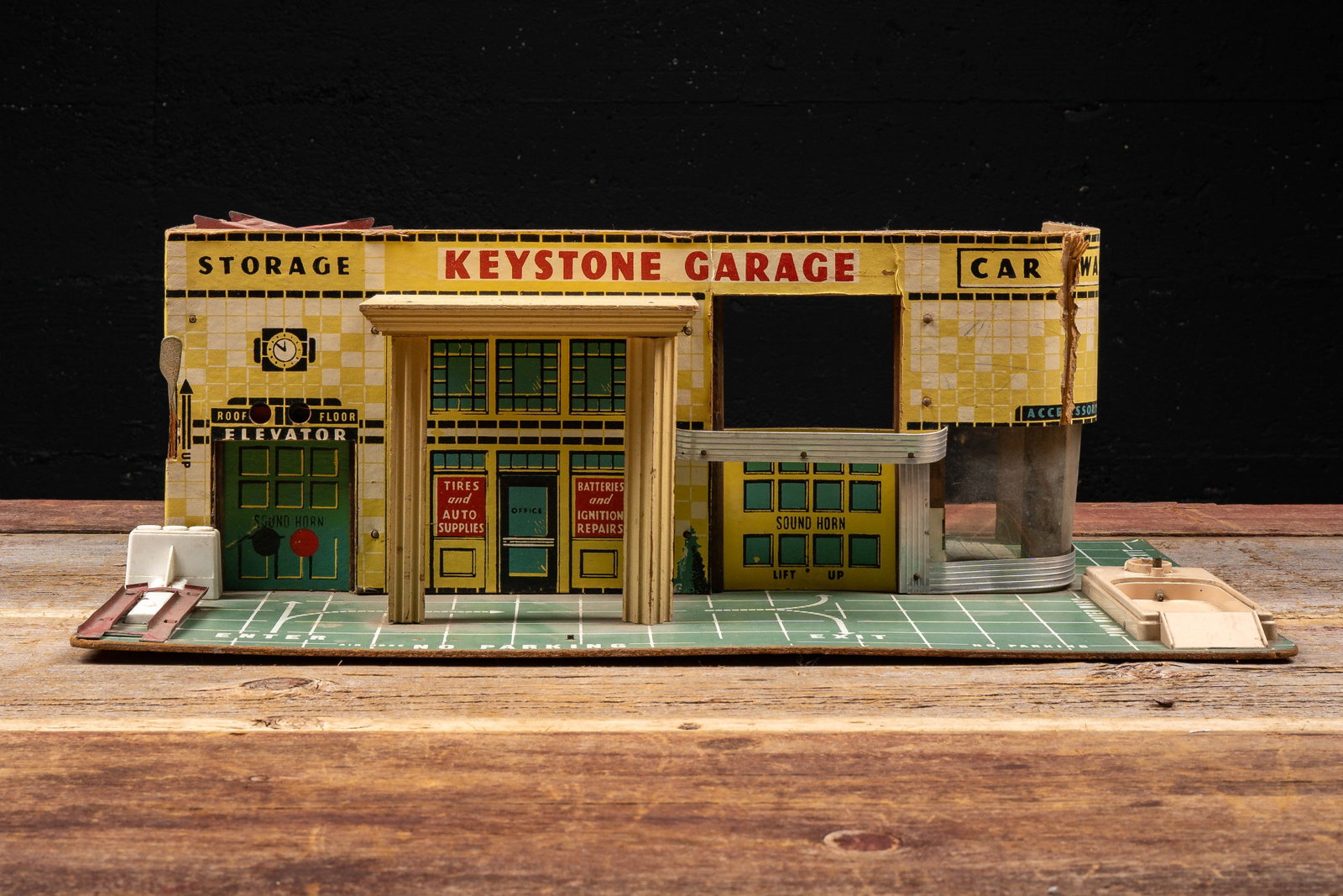 Keystone Service Station and Toy Garage, c. 1930s: **NOTE: Any shipping quotes provided on this screen or on your Live Auctioneers invoice are provided by Live Auctioneers. In-house shipping is available on all lots. For in-house shipping quotes,