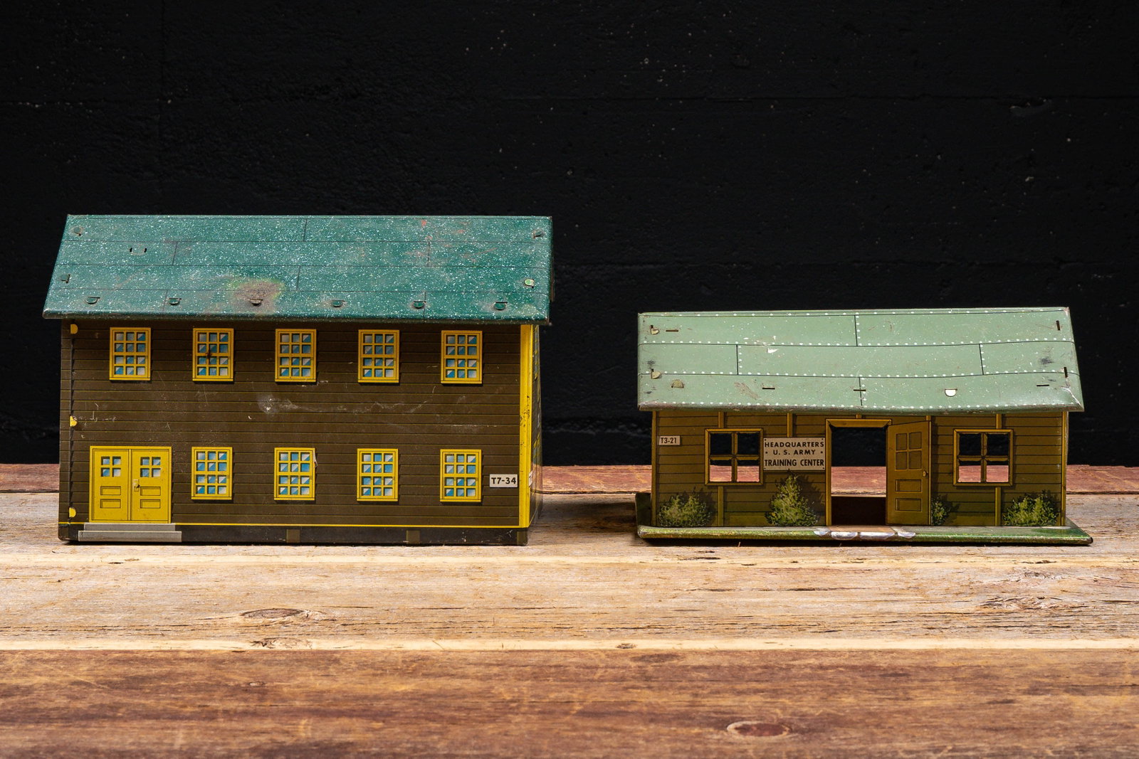 Lot of 2 Buildings from Marx Army Playset, c. 1950 (1 of 6)