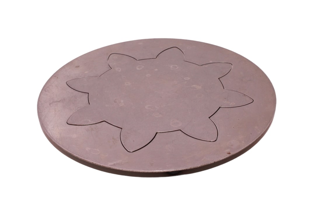 A Vintage Ekco Stainless Steel Trivet: comes into two pieces as shown - the large piece is 8 1/2" or 21.5cm in diameter