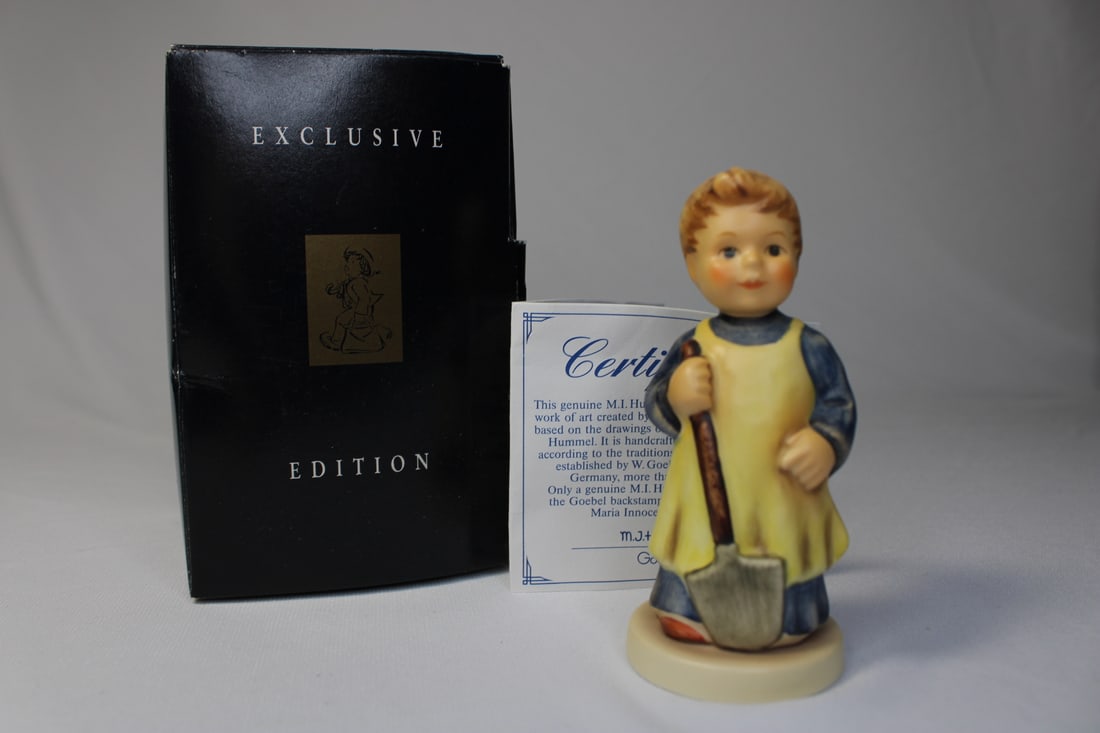 Hummel Figurine - "Garden Treasures" (1 of 9)