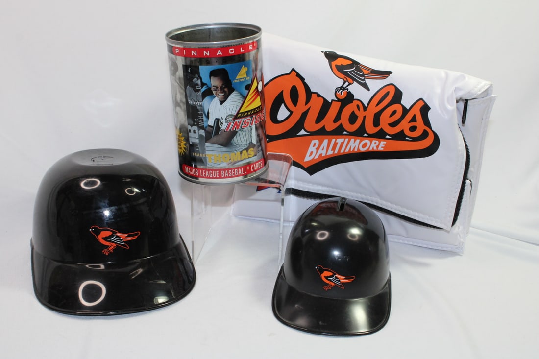 Lot of 4 Baseball Souvenirs (1 of 8)