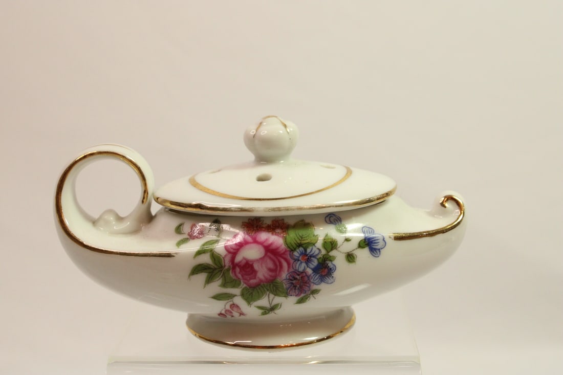 Vintage Aladdin's Lamp - style Incense Burner (1 of 6)