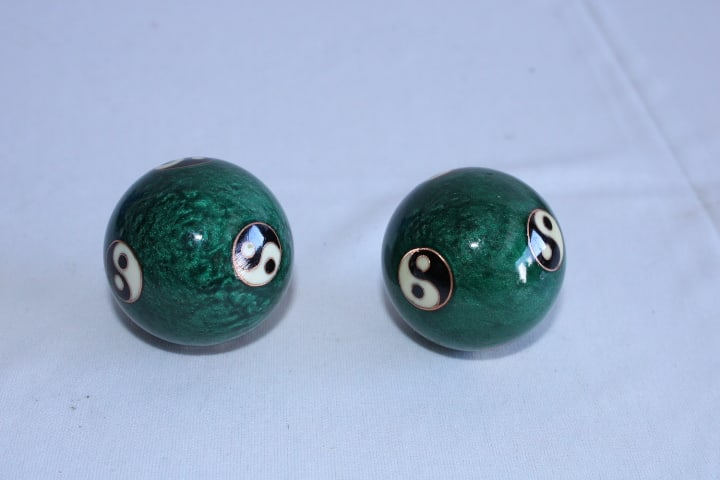 Set of 2 Chinese Exercise Balls (1 of 2)