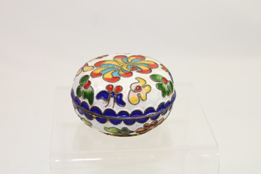 Vintage Cloisonne Round Enamel Trinket Box: or pill box - 2" in diameter