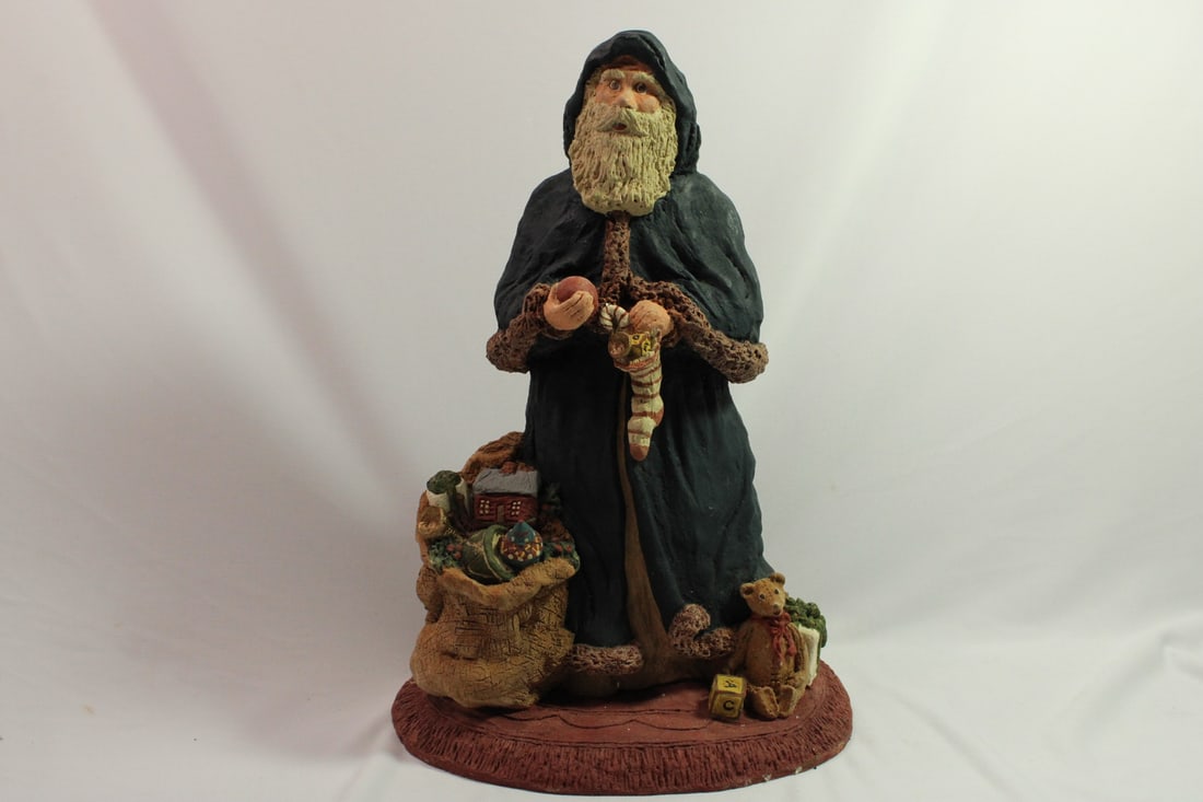 Vintage June McKenna Santa Figure (1 of 6)