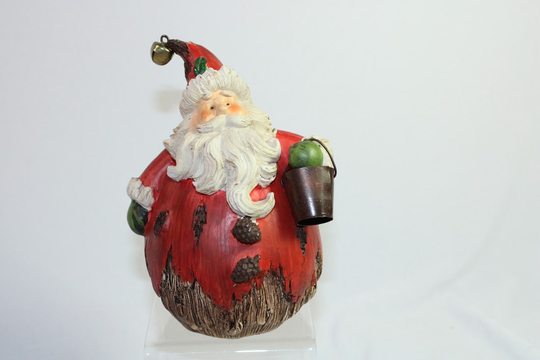 Chubby Santa with Pinecones: treebark body - he is just super cute - 4 7/8" tall