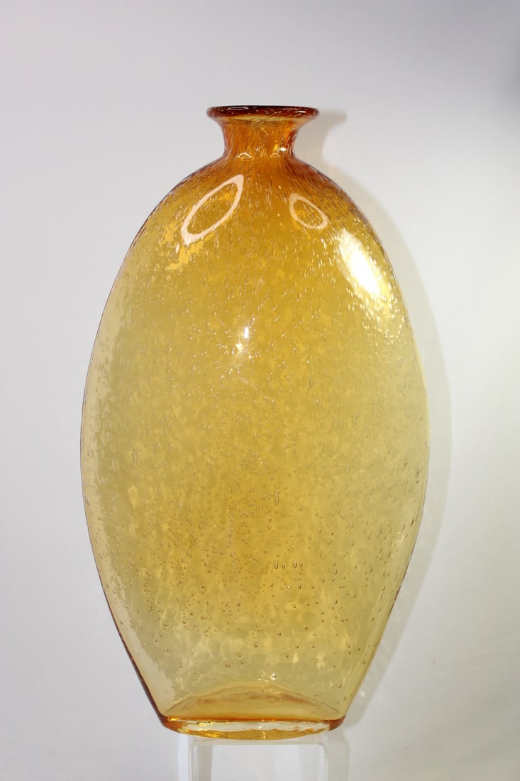 An Amber Controlled Bubble Glass Vase: 13 1/4" or 33.3cm tall