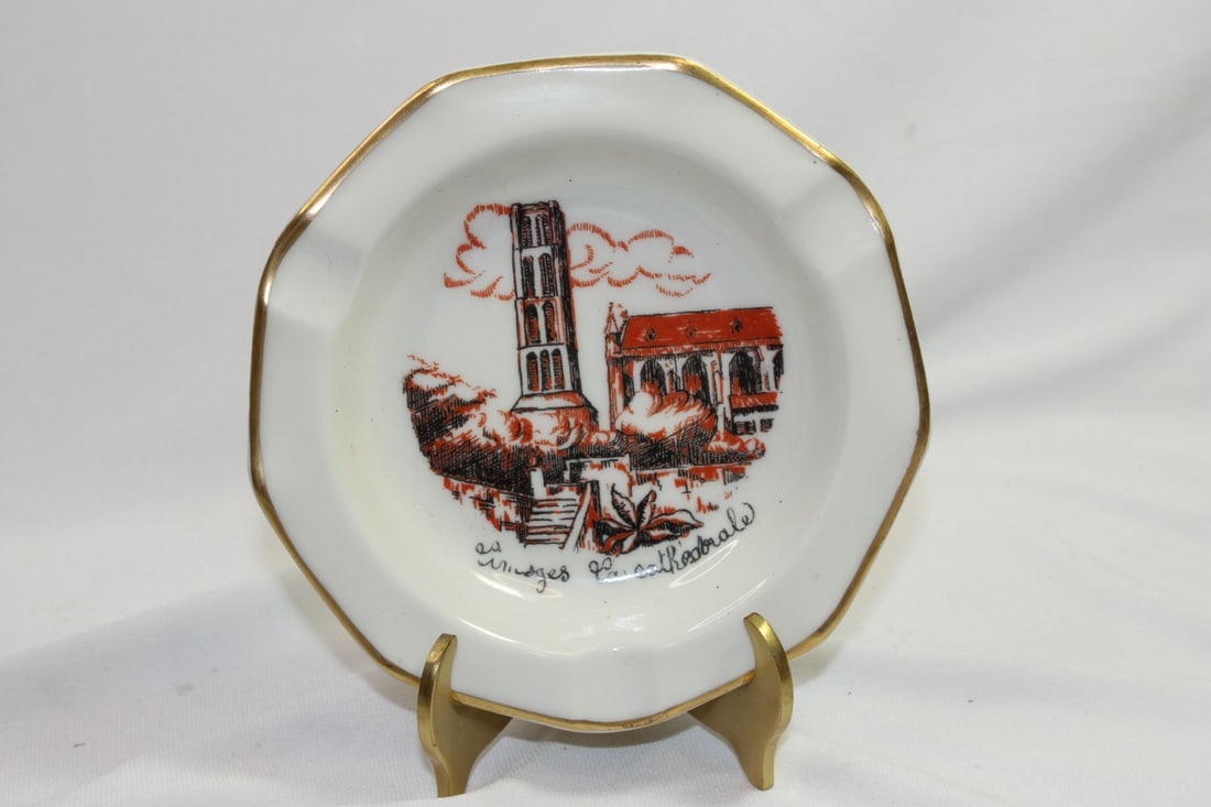 A Limoge Small Trinket Dish: possibly ashtray - signed B&Co Limoges, France, L. Bernardaud and Co. - rare find - 4 3/4" in diameter