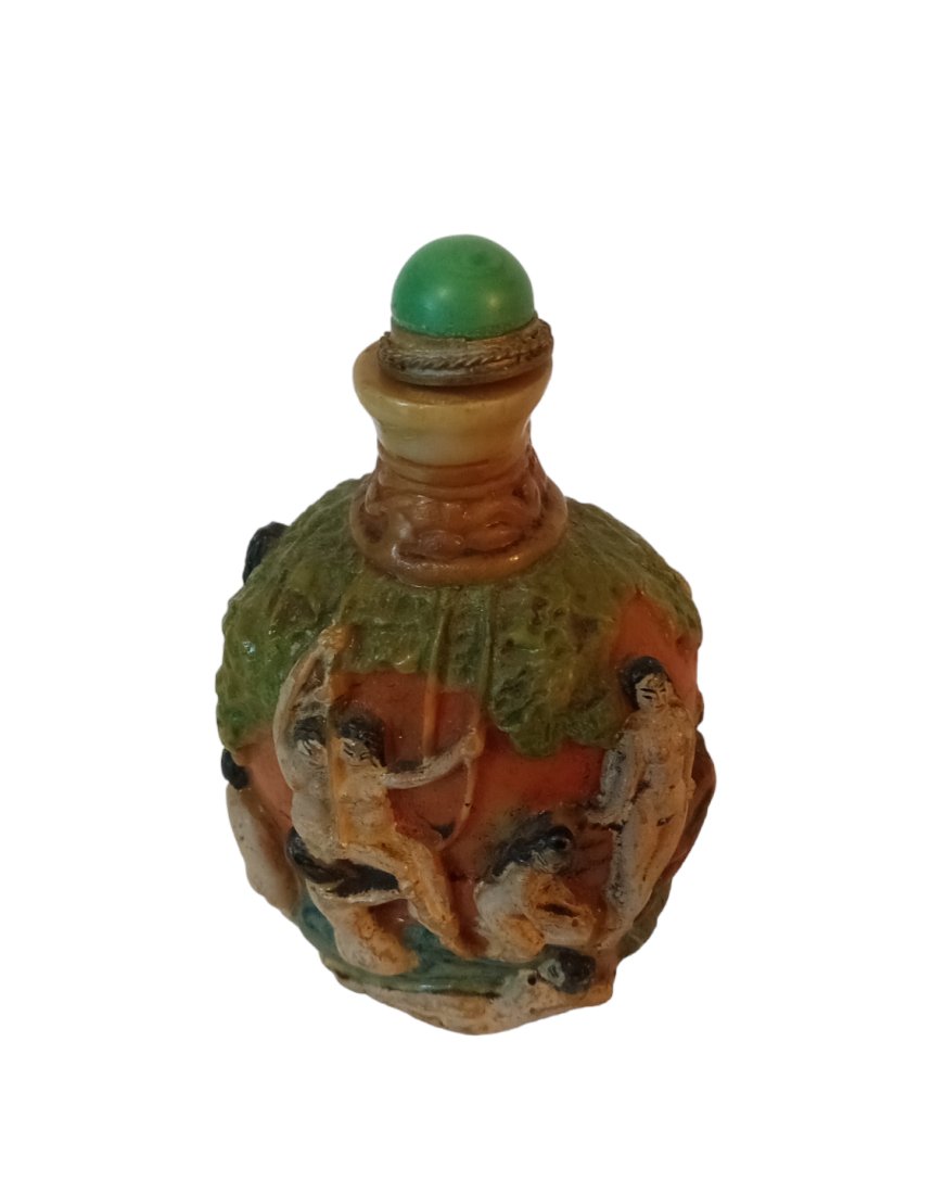 Vintage erotica Fine Chinese hand carved Snuff Bottle (1 of 2)
