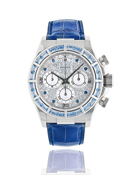 Lot 5 Vase Fragile: Impressive Chinese bronze vase. The images on this vase depict detailed carvings with the following elements:Figure Holding a Koi: One side of the vase shows a child-like figure with a cheerful expres