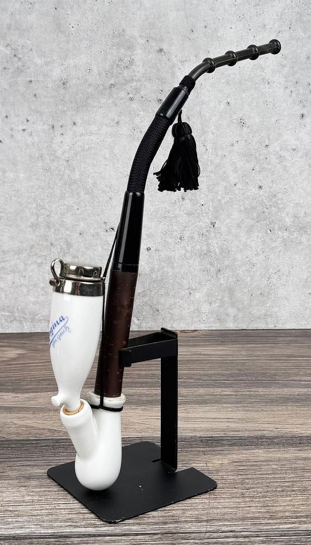 Regina Tyrolean Black Forest Porcelain Pipe: 16" long.