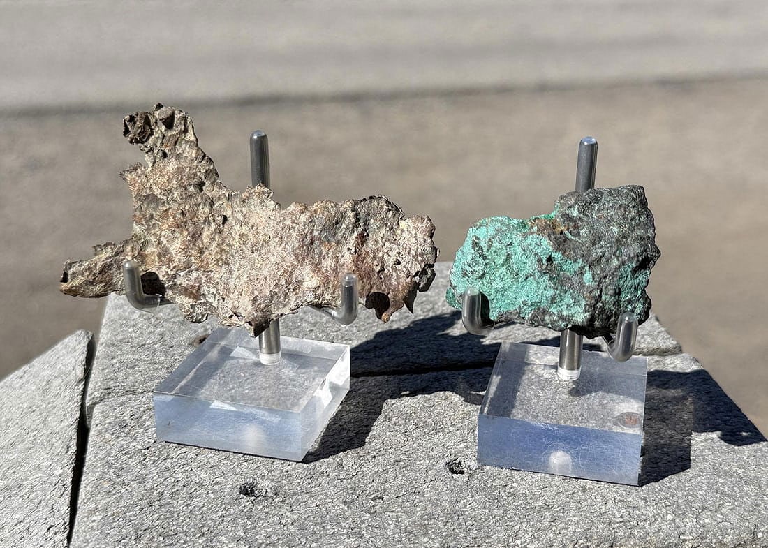 Malachite and Michigan Float Copper Specimens: Nice grouping.