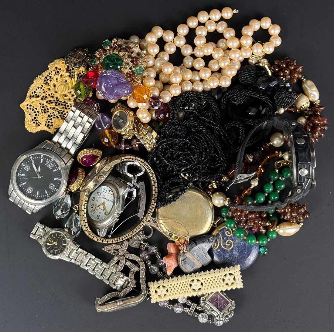 2lb Collection of Costume Jewelry: 2lbs 6oz.