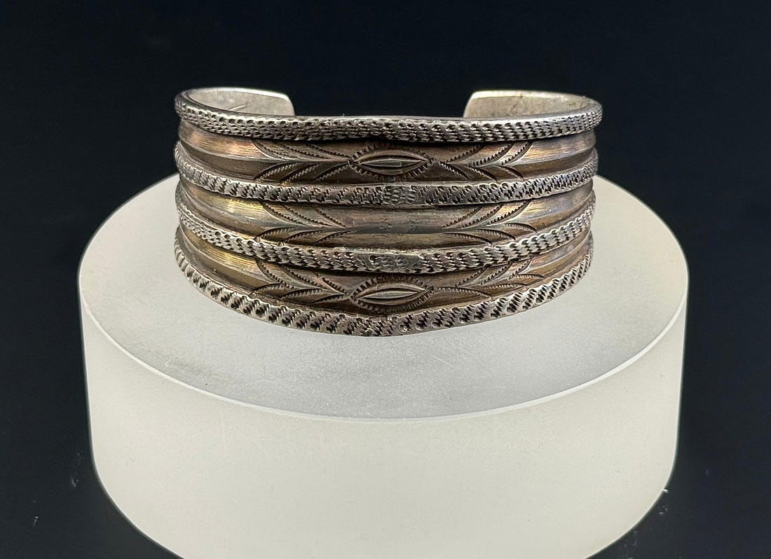 Old Pawn Navajo Sterling Silver Ingot Bracelet: 67.79 grams, 6" inner circumference.