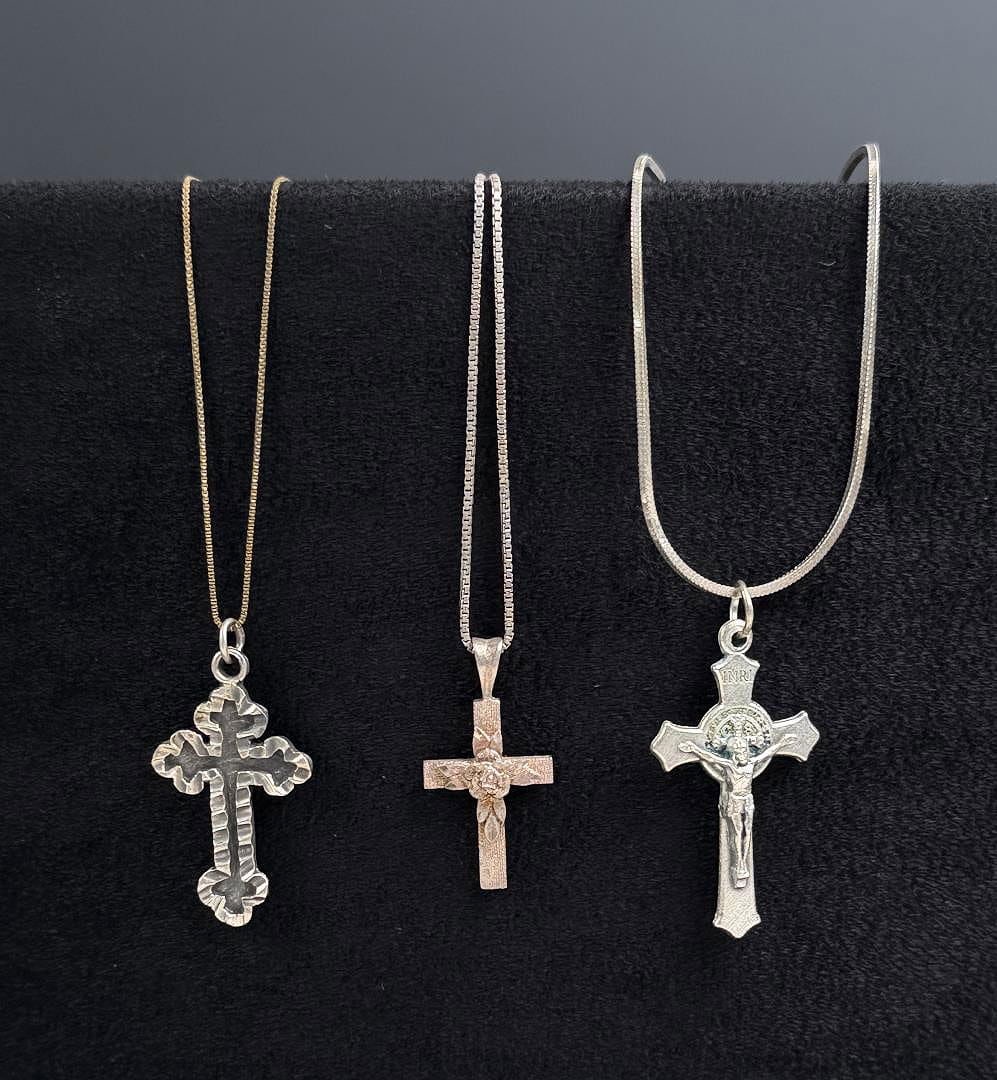 Collection of Sterling Silver Cross Necklaces: Nice grouping. 18.42 grams total weight.