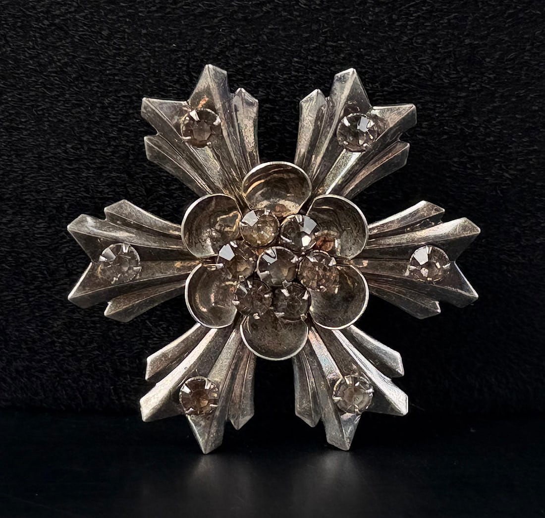 Harry Iskin Sterling Silver Brooch: 1 3/4" diameter. 12.71 grams.