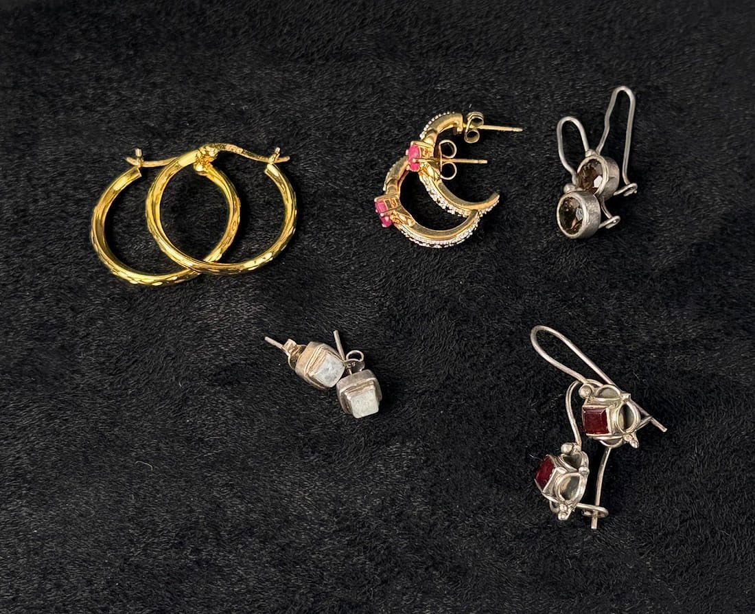 Collection of Sterling Silver Earrings: 9.4 grams.