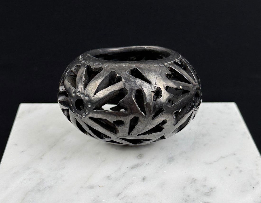 Oaxaca Reticulated Clay Pot: 2 1/2" diameter, 1 5/8" tall.