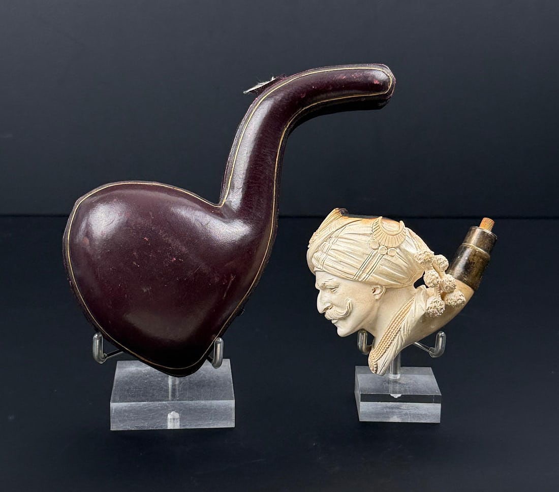 Sultan Carved Meerschaum Tobacco Pipe: Missing its stem. 3 3/4" long.