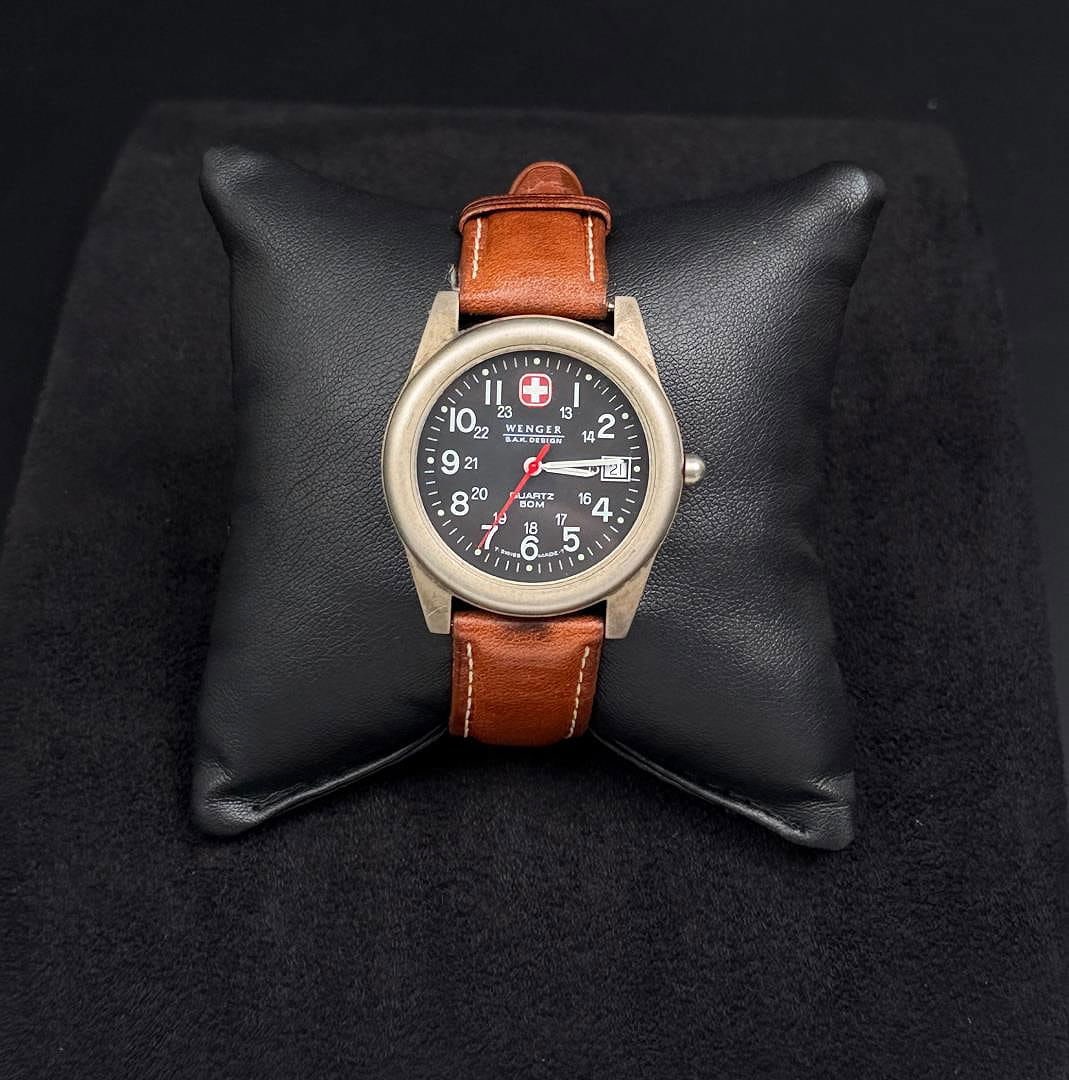 Wenger Swiss Army SAK Design Watch: Working.