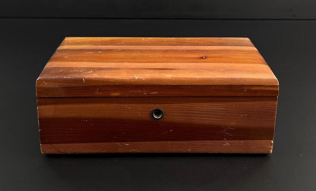 Lane Salesman Sample Missoula Montana Cedar Chest: 9" by 5" by 3 1/4"