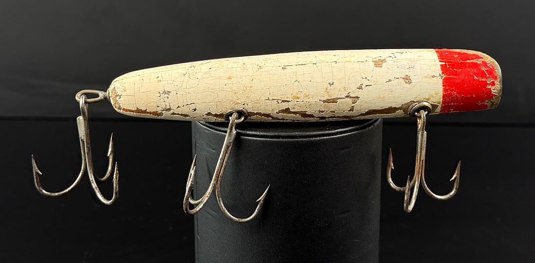 South Bend Troll Oreno Fishing Lure: 1915-1925. 6 1/4" long.