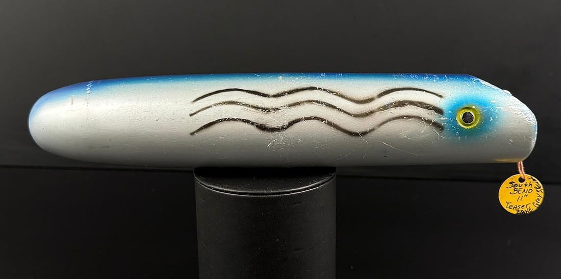 South Bend Zane Grey Teaser Fishing Lure: 11" size. Unusual color.