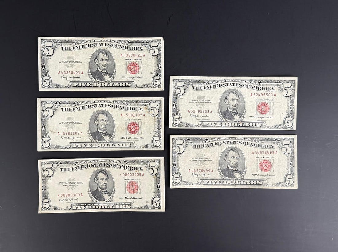 Collection of $5 Red Seal Currency Notes: Nice grouping
