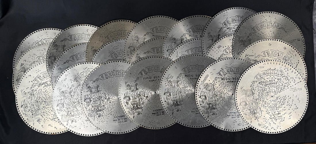 Lot of 21 Regina Music Box Disc Discs: Nice grouping