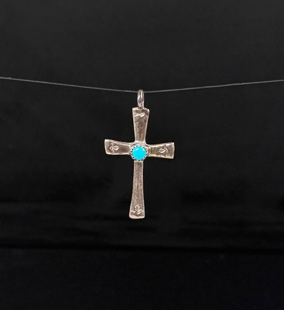 Navajo Sterling Silver Turquoise Cross Pendant: 3.38 grams.