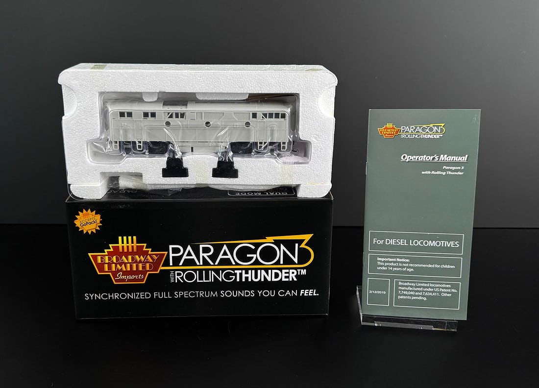 Broadway Limited Paragon 4839 Locomotive: Rolling Thunder. Unpainted.