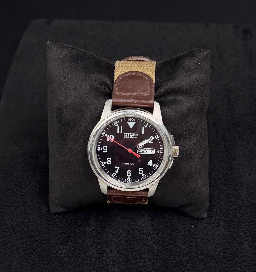 Citizen Eco-Drive Watch BM8180-03E: In working condition.