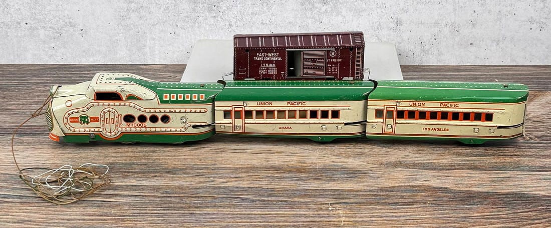 Marx M10005 Union Pacific Omaha Tin Train Set: Not complete.